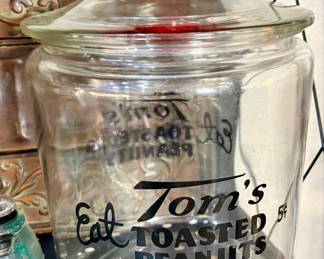 Vintage Tom's Toasted Peanuts Glass Counter Display Jar