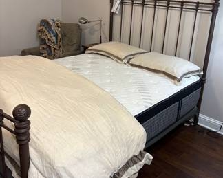 Victorian Style Metal Bed Frame Queen with Adjustable Base