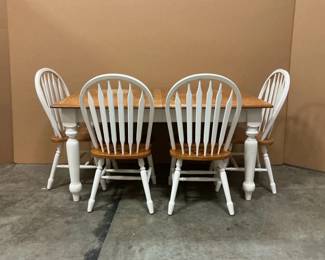 Rustic Farmhouse Dining