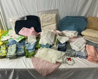 Table Cloths, Napkins, Settings