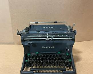 Underwood Manual Typewriter