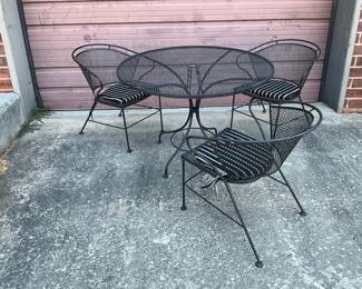 Wrought Iron Patio Table And Chairs