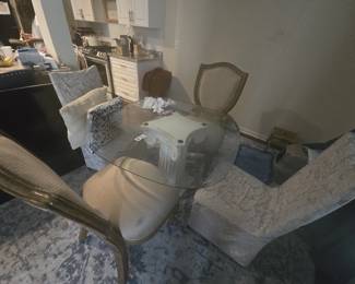 Dining room table set with 4 chairs 
