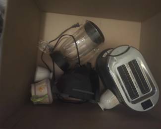 Blender and Toaster 