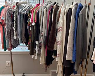Women's clothing:  size S  - M , 6 - 10