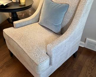 Another side view of the Ethan Allen Accent chair - excellent condition