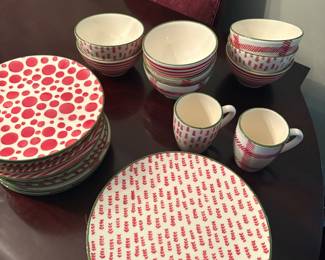 Vietri "Mistletoe" dishes