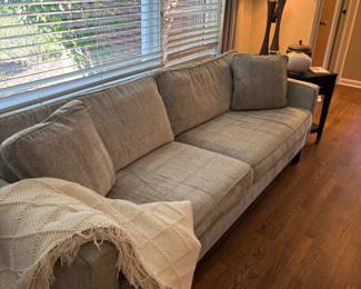 Ethan allen 2-cushion couch 