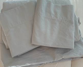 Egyptian cotton sheets - Queen 