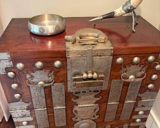Koren Antique Storage chest