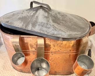 Copper tub with cups