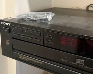 Sone 5-disc CD player