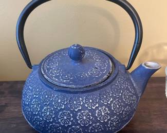 Blue Floral Cast Iron Teapot