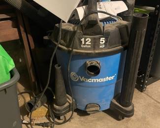 Vacmaster 12 Gallon 5 Peak HP Wet/Dry Vacuum with Detachable Blower