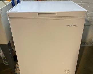 Insignia Chest Freezer