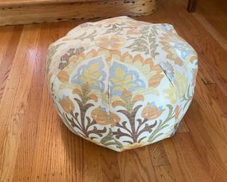 Vintage Floral Print Pouf Ottoman