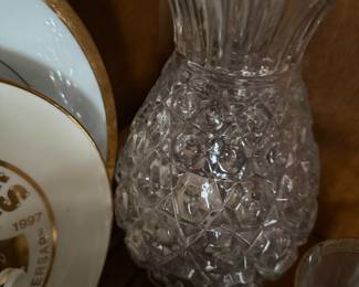 Pressed glass pineapple shaped vase with diamond pattern