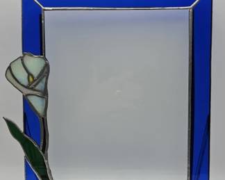 382h Stained glass picture frame with calla lily motif