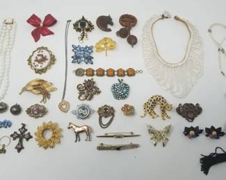 337 Vintage costume jewelry