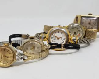 645 Vintage ladies wristwatches