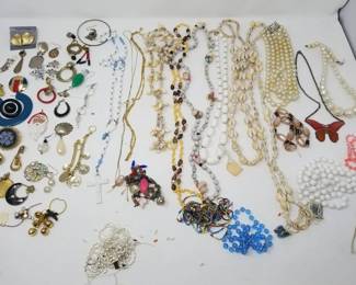 411 Group of costume jewelry