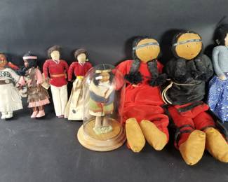 557 Group of vintage Native American dolls