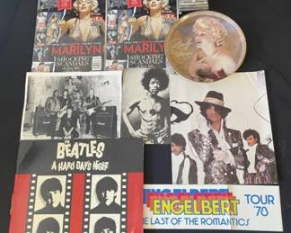 435h Lot of memorabilia items