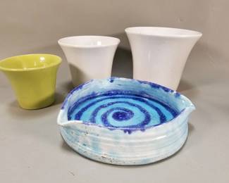 494 Group of pottery bowl and planters