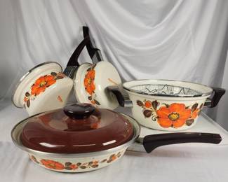 303h 4pc 1970s Sanko enamel cookware