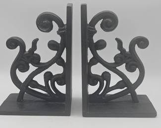 477h Pair of cast iron scrollwork bookends