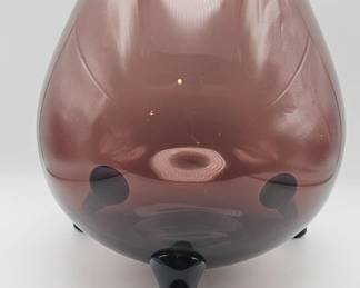 381h Vintage handblown amethyst glass threefooted
