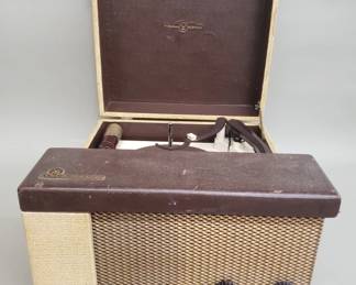 533 Vintage VM Triomatic model 1275 portable r