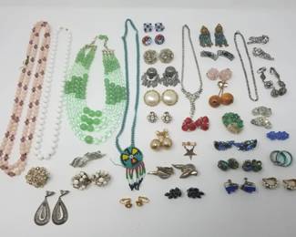 358 Vintage costume jewelry