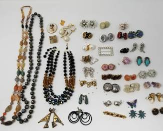 647 Vintage jewelry, earrings, necklaces, etc