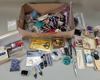 475 Box of jewelry making supplies