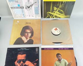 324 Group of vintage LP records