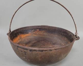 462 Antique Wagner Ware, cast iron cauldron