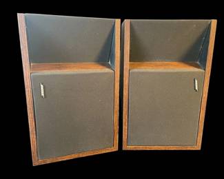 432h Pair of vintage Bose 201 speakers