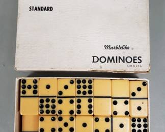124 Vintage standard marblelike dominos set
