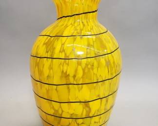 389 Vintage hand blown art glass vase featuring a