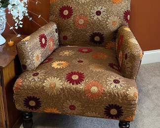 Floral Upholstered Accent Chair Style