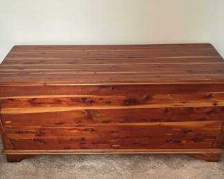 Cedar Hope Chest Style