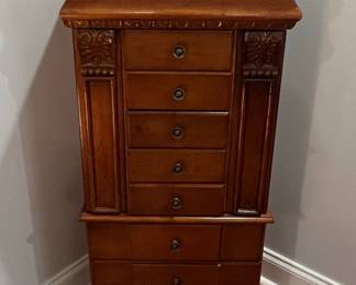 Traditional Style Jewelry Armoire