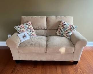 Ashley Furniture SimpleJoy Style Loveseat
