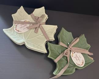 Leaf Shaped Appetizer Plate Set