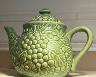 Green Grape Majolica Style Teapot