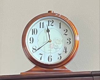 Floral Motif Table Clock Style