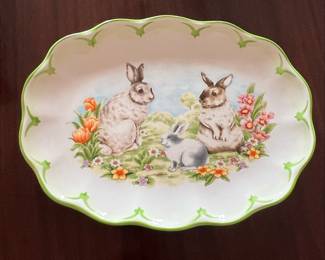 Flower Bunny Scallop Serving Dish