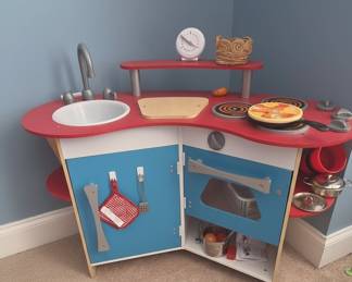 Melissa & Doug Cook's Corner Wooden Play Kitchen