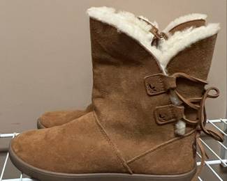 Koolaburra by UGG Shazi Short Boots